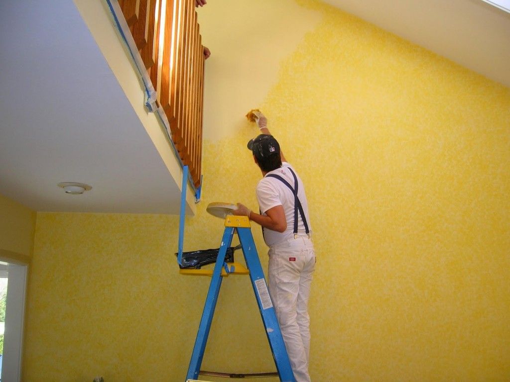 sơn kém chất lượng làm hỏng tường nhà.